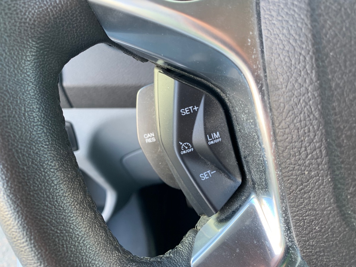 Ford Challenger 155 ch | 2,2 litres | GENESIS 288 EB Profilé | 3 Couchages | Caméra de recul