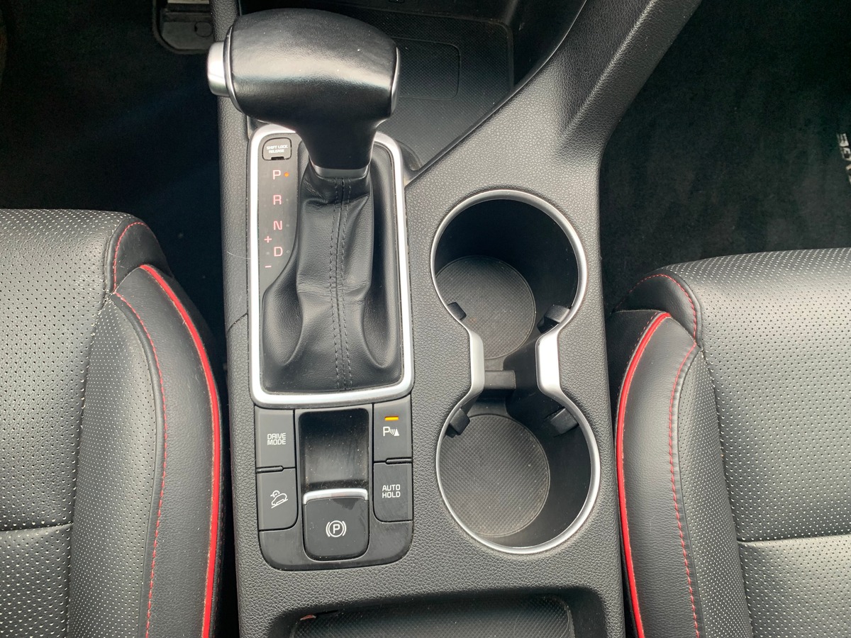Kia Sportage 136 chevaux | GT LINE | Caméra de recul | Apple car play | Régulateur de vitesse | GPS