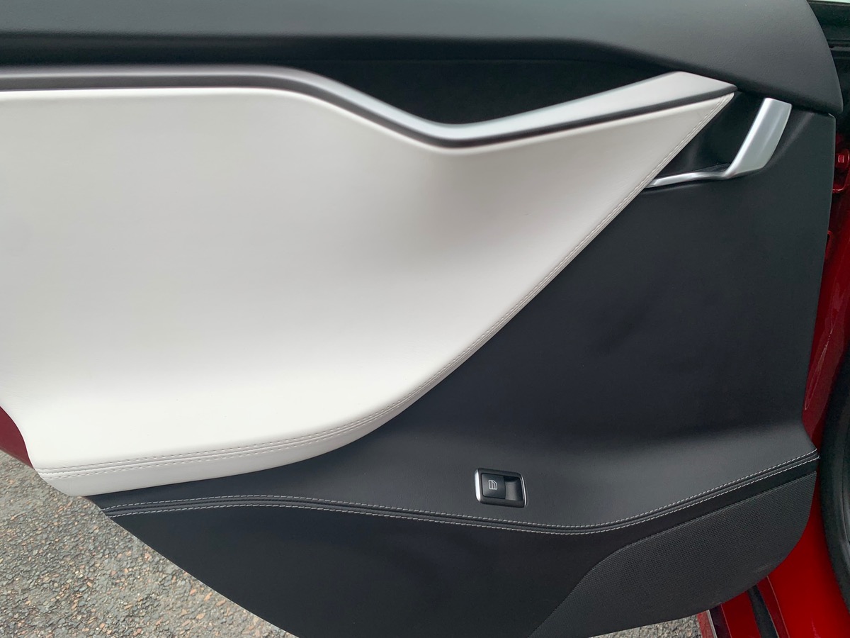 Tesla Model S 75D Dual Motor | GPS | Caméra recul | Ouverture du coffre mains libres | Phares LED