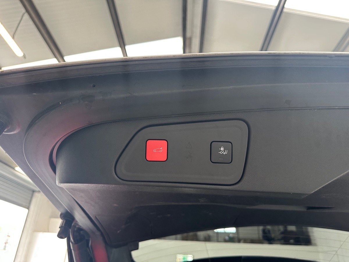 Peugeot 3008 1.2 PureTech 130ch S&S GT Line / Entretien complet Peugeot / Distribution neuve