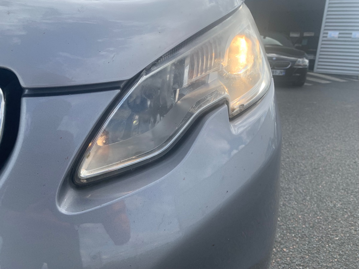 Peugeot 2008 100 ch | Style | Régulateur de vitesse | GPS | Bluetooth | Radar arriére | Barres toit