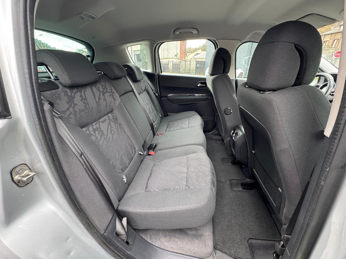 Peugeot 3008 1.6 HDi Access - ATTELAGE - Révisé - Garantie