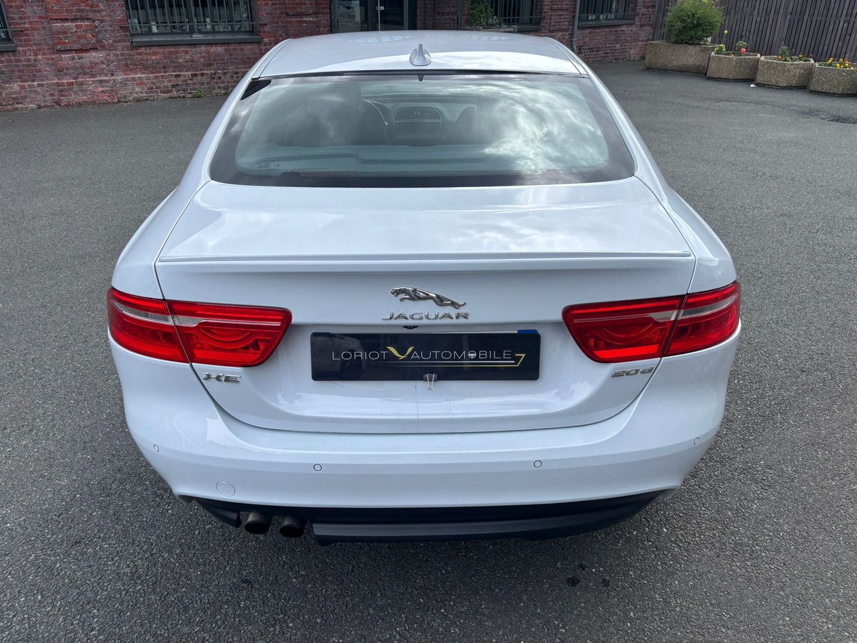 Jaguar XE 2.0D 180 R-SPORT BVA
