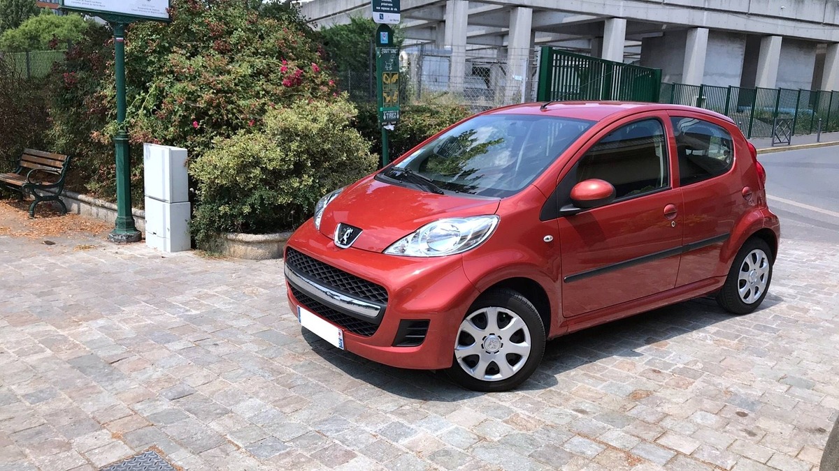 Peugeot 107 1.0i 12v