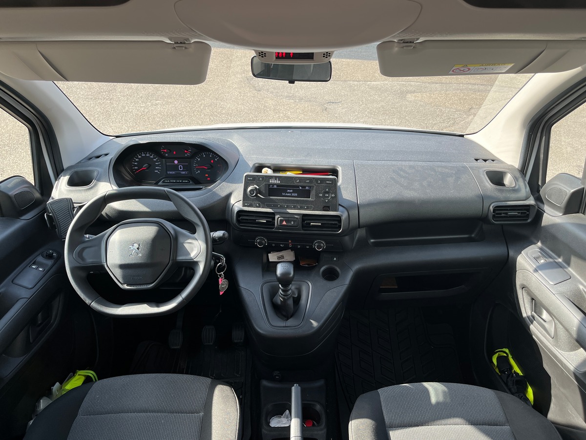 Peugeot Rifter ACTIVE BUSINESS, 1.5 BLUEHDI 100ch, ATTELAGE, FEUX AUTOMATIQUE