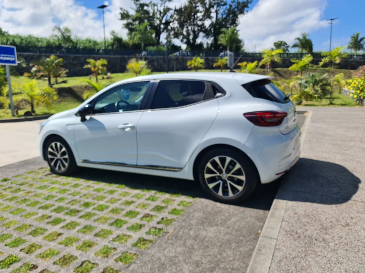 RENAULT Clio V E-TECH 140CV HYBRID