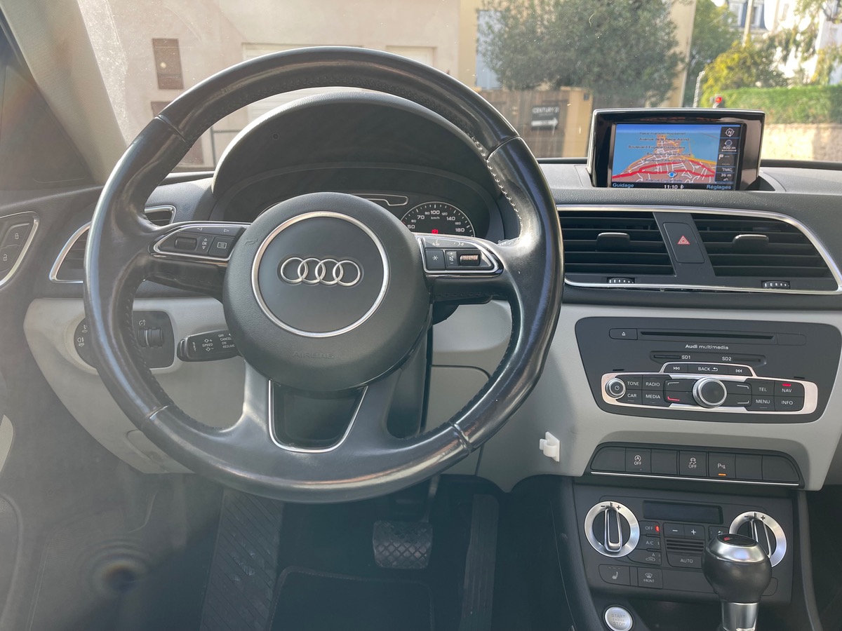 Audi Q3 2.0 TDI 140 CV Quattro / S Line/  Toit ouvrant / Ambition Luxe /Caméra