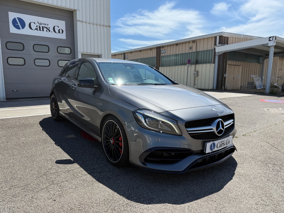 Mercedes-Benz A 45 AMG 4MATIC 2.0L 381cv 7G-DCT, Échappement performance, Suspension pilotée