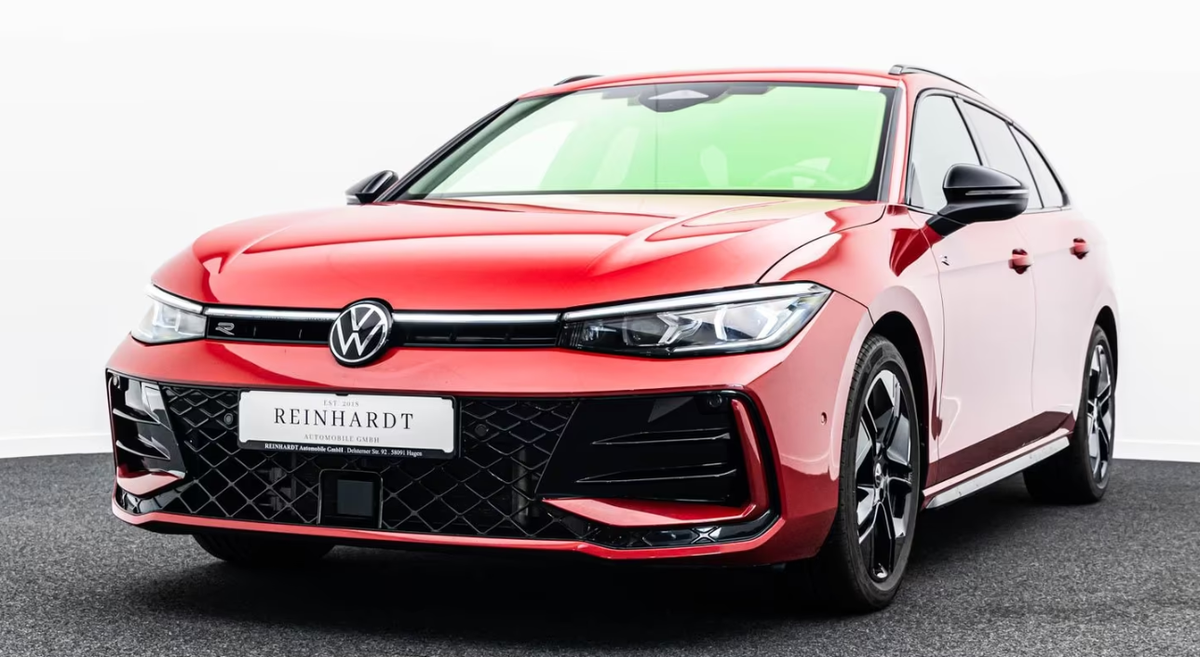 Volkswagen Passat SW VIII 2.0 TDI EVO 200ch R-Line 4Motion DSG7/Chili Red/Attelage/Matrix