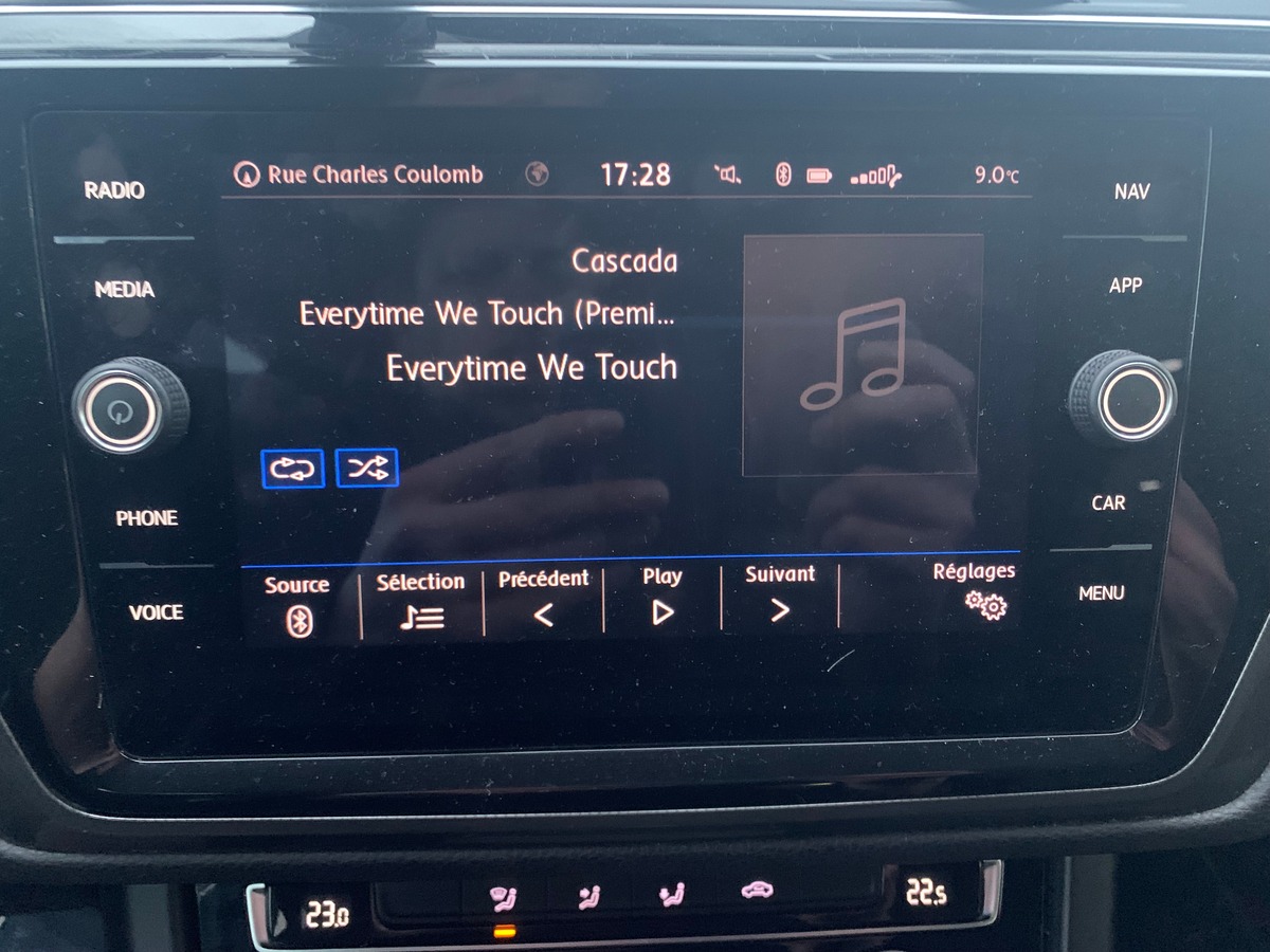 Volkswagen Touran 115 | Connect | 7 Places | Caméra recul | GPS | Bluetooth | Régulateur vitesse