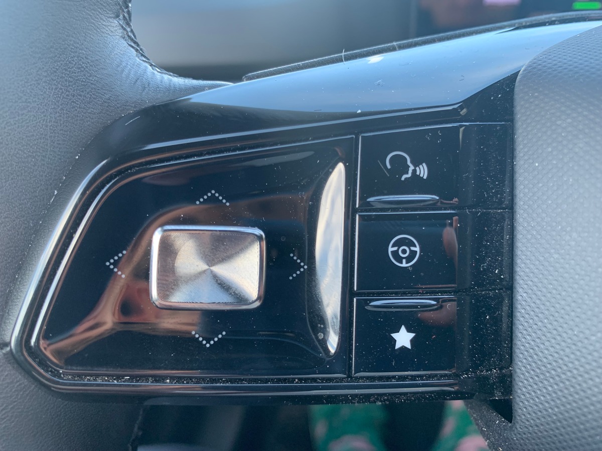 MG MG4 245 | 77 Kwh | Luxury | Apple car Play | Caméra | Siéges chauffants | Régulateur adaptatif