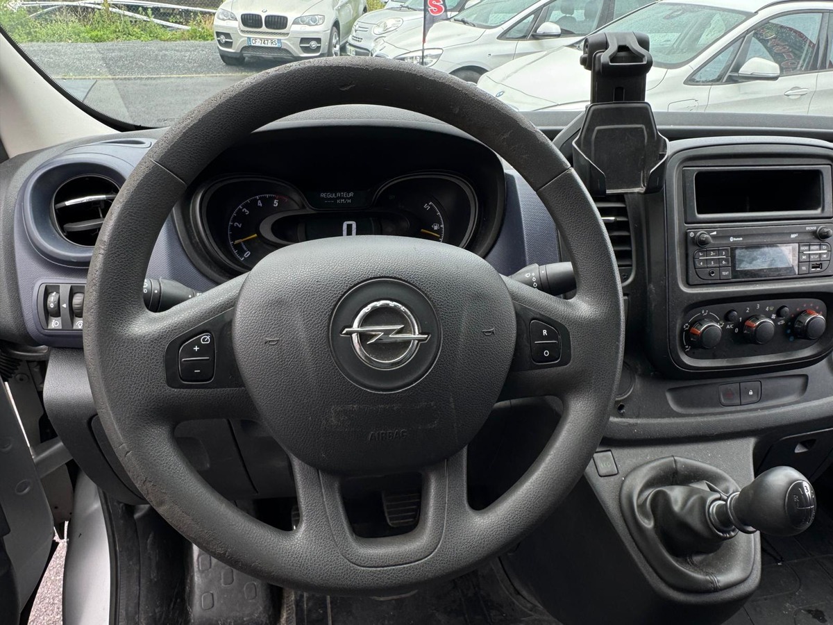 Opel Vivaro 1.6 CDTI 116 L2 H1 Attelage