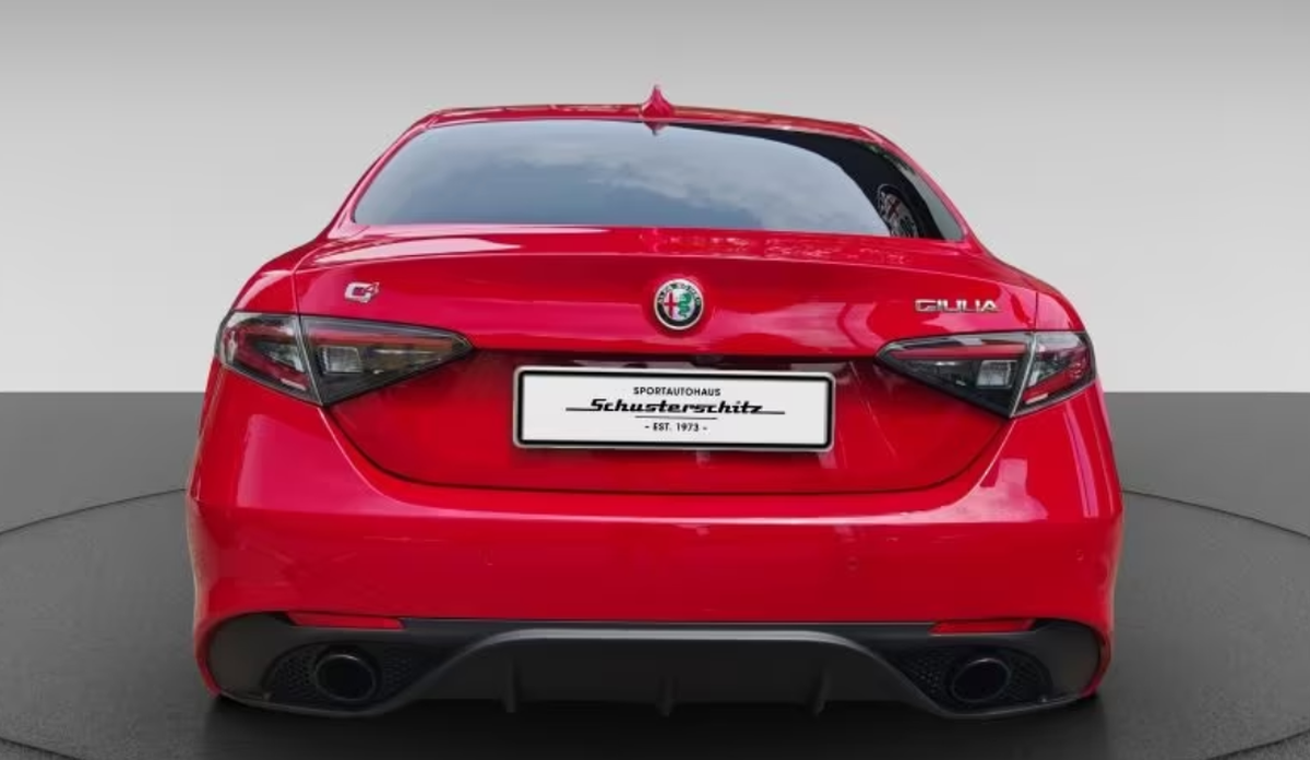 Alfa Romeo Giulia 2.0T 280ch Competizione Q4 AT8