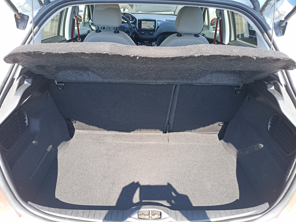 Peugeot 208 1.6 HDI 115 ROLLAND GARROS