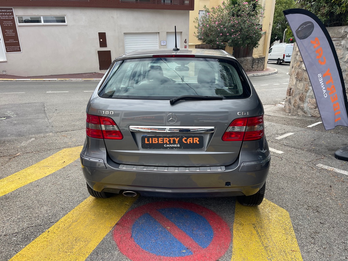 Mercedes Benz CLASSE B 180 CDI 2.0 109 CV  Phase 2 / Boite Auto / Km réel / 5 Portes / CLIM