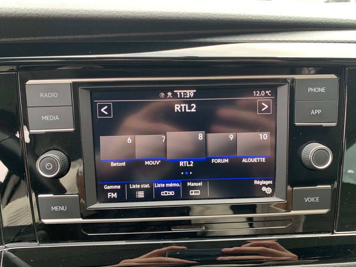 Volkswagen California 150 | COAST | Premiére Main | Attelage | Rallonge lit | Pneus Toutes Saisons