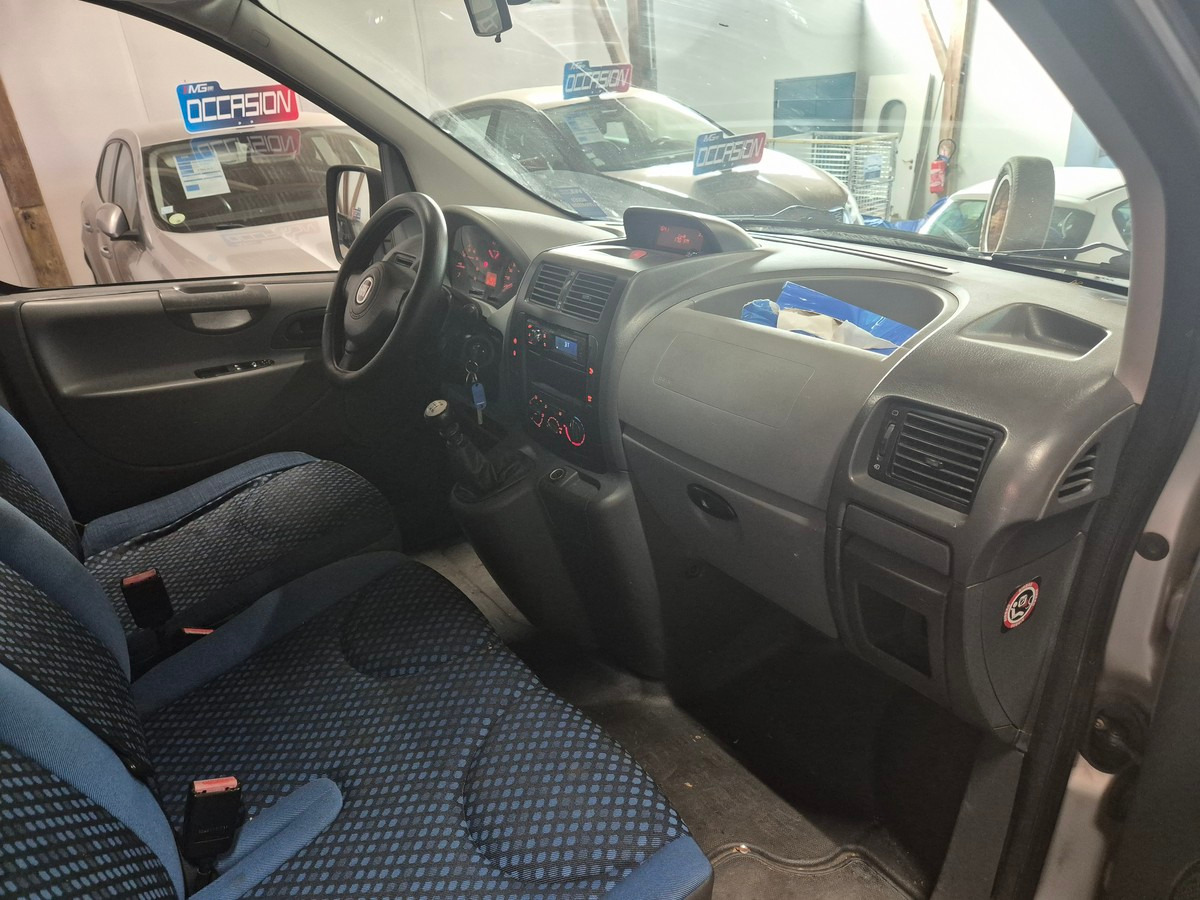 Fiat Scudo 2.0 JTD 122CV CONFORT MINI BUS 9 PLACES ( en prépa )
