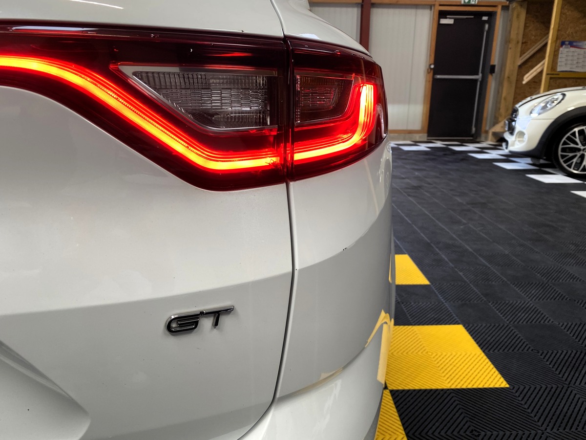 RENAULT Megane IV ESTATE 1.6 TCE 205 ENERGY GT EDC7