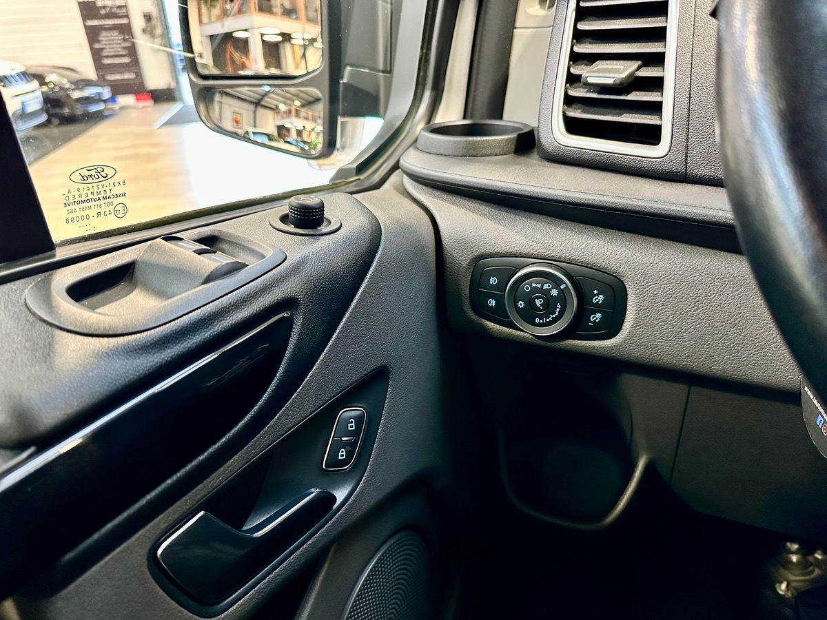 Ford Custom II (2) 290 L1H1 2.0 EcoBlue 185 BVA Sport