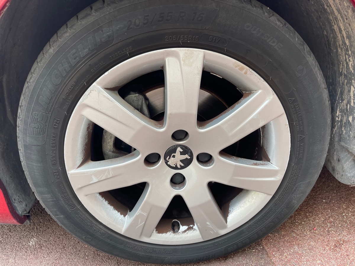 Peugeot 308 1.6 VTI 120 CV / KM Réel /Toit Panoramique / Boite Auto/ 5 Portes