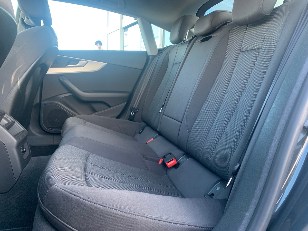 Audi A5 Sportback 190 ch | 2.0 40 | Business line | Régulateur vitesse | Radars avant arriére | GPS