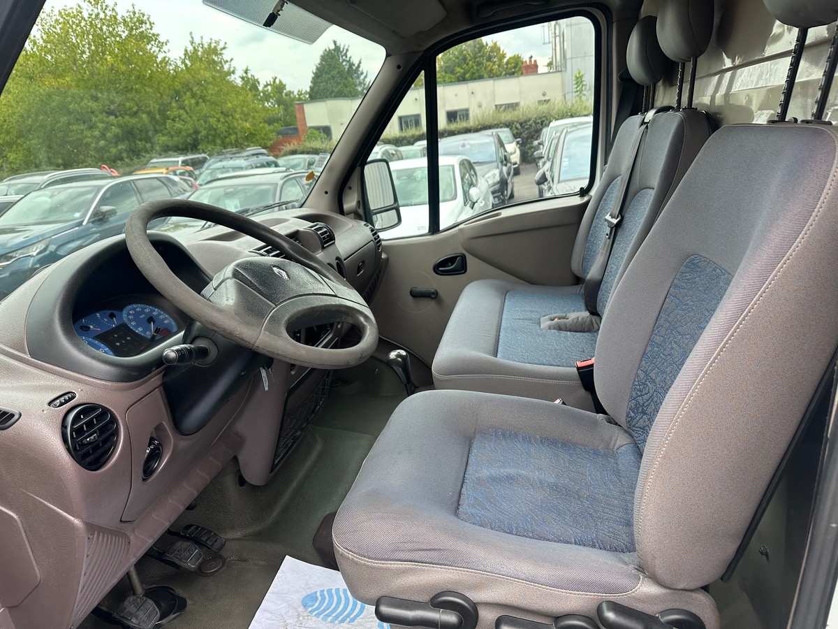 RENAULT Master 2.2 DCI 90ch /L2H2 