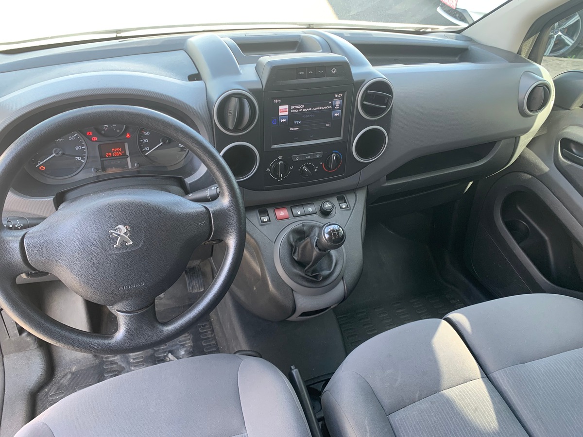Peugeot Partner 90 chevaux | Régulateur de vitesse | Apple car play | GPS | Climatisation | 3 Places