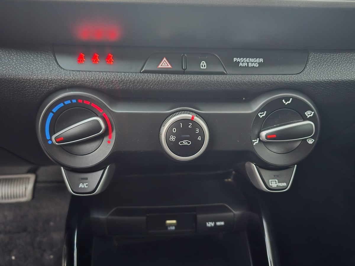 Kia Stonic 1.0 T-GDi 120ch MHEV Active DCT7 "18000km" Garantie KIA Janvier 2030