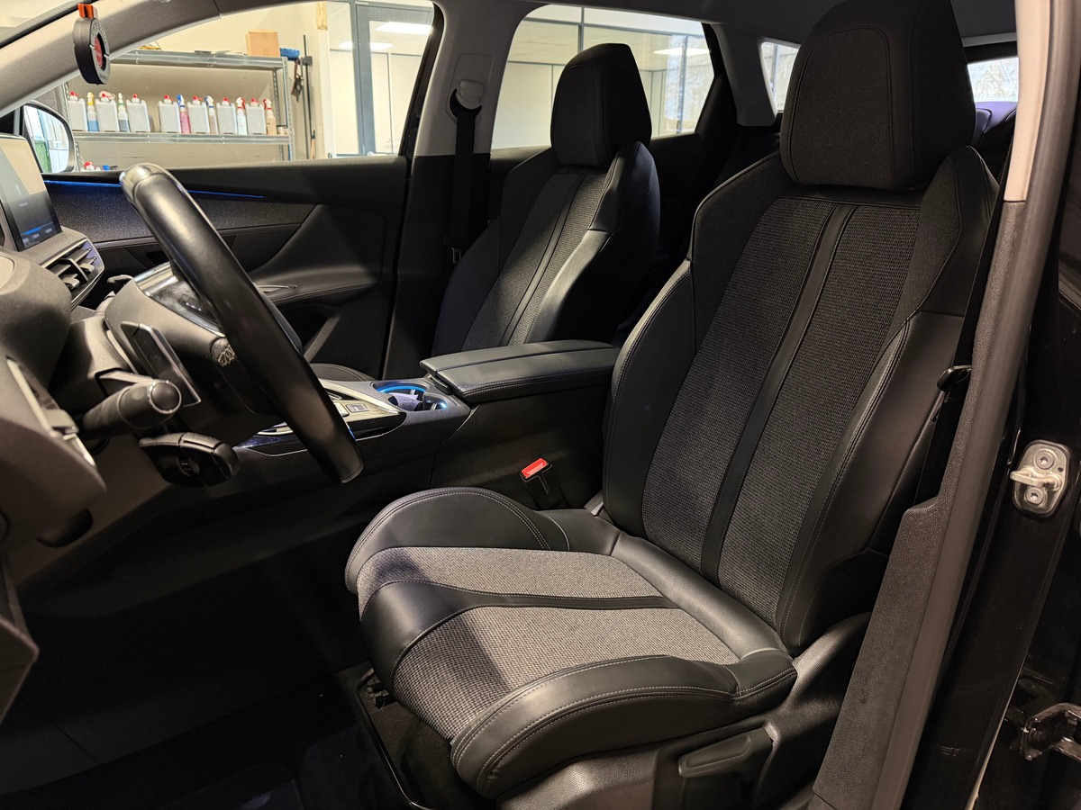 Peugeot 3008 1.5 hdi Allure Cock Pit / Hayon Electrique / Carplay Android / Caméra de Recul