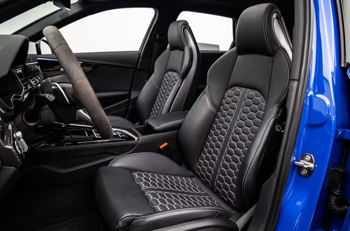 Audi RS4 Avant V 2.9 V6 TFSI 450ch quattro tiptronic 8 Bleu Nogaro Bang&Olufsen Toit ouvrant