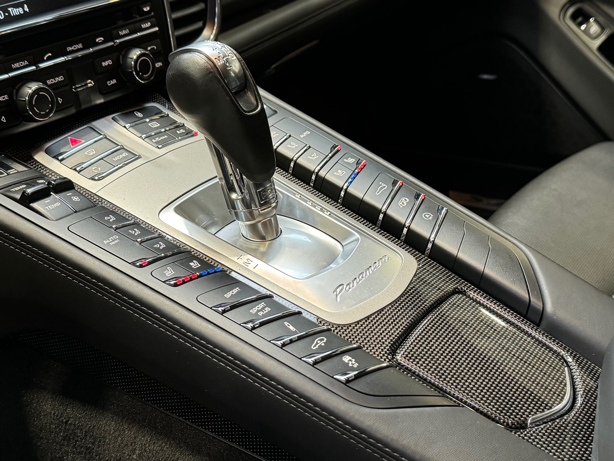 Porsche Panamera GTS 4.8 V8 PDK 430CV FRANCE P