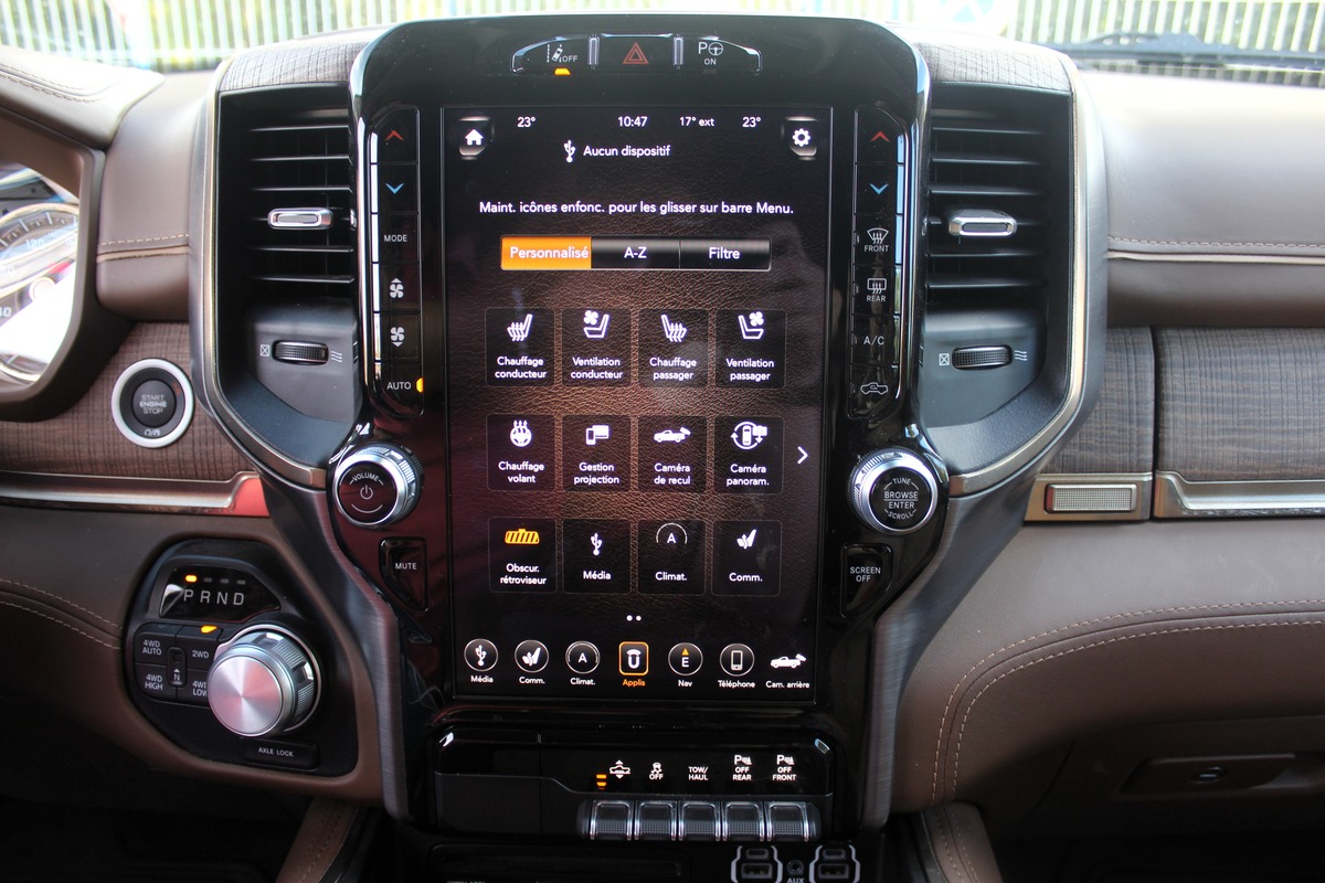 Dodge RAM CREW CAB 1500 5.7 V8 396 ch LARAMIE EDITION LONGHORN / RAM BOX / CARPLAY / ATTELAGE / E85