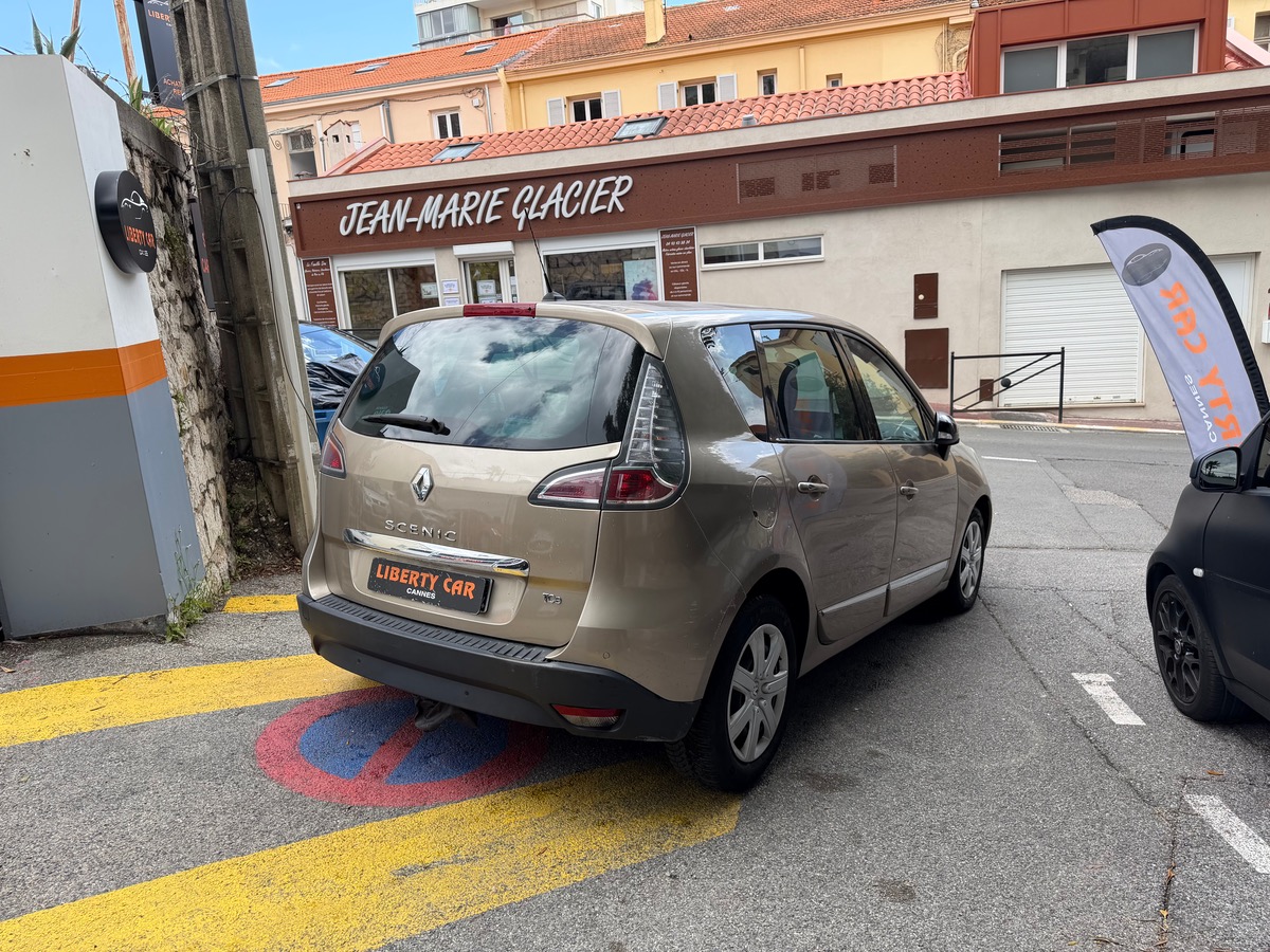 RENAULT Scenic 1.2 TCE 132 CV / 1 er Main /  Finition BOSE / GPS / Km Réel /