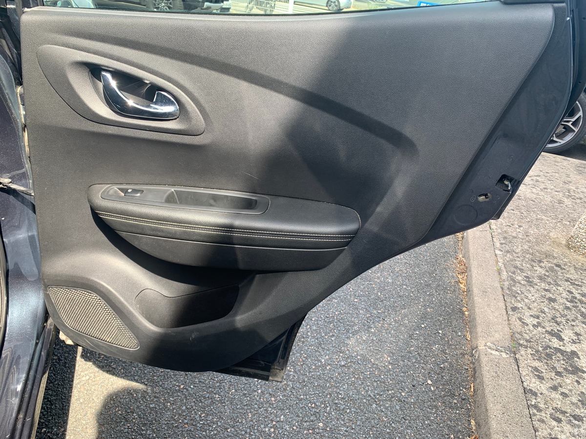 RENAULT Kadjar 130 | Intens | Caméra recul | Régulateur vitesse | Attelage amovible | Roue secours