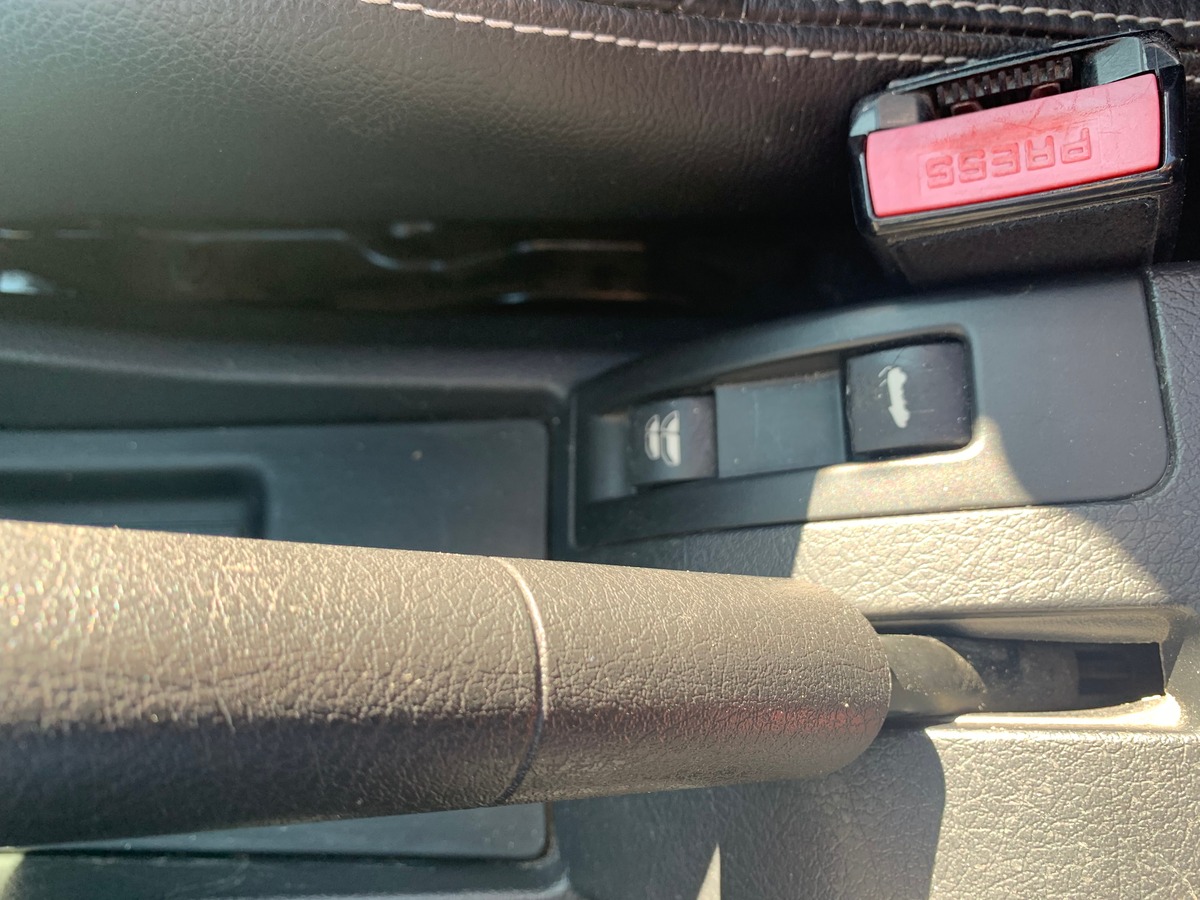 Peugeot 207 CC 110 ch | FELINE | GPS |  Bluetooth | Régulateur vitesse | Radar recul | Sièges sport