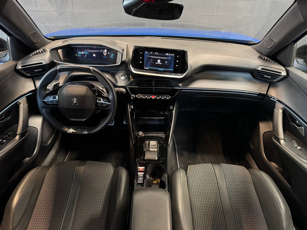 Peugeot 2008 GT 1.5 BLUE HDI