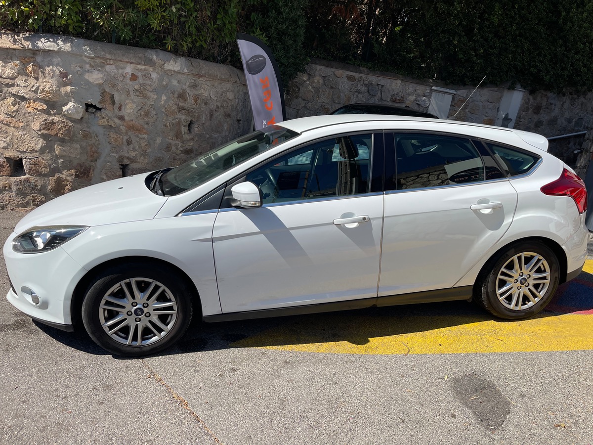 Ford Focus 1.6 T VCT 125 CV / 5 portes /Double sortie de Pot Type RS /Boite Auto