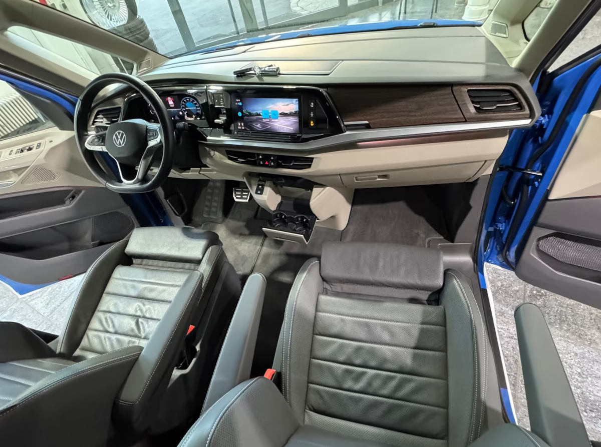 Volkswagen Multivan VII (T7) 1.4 eHybrid 218ch Style DSG6/Cuir/Harman-Kardon/7 places/CG OFFERTE