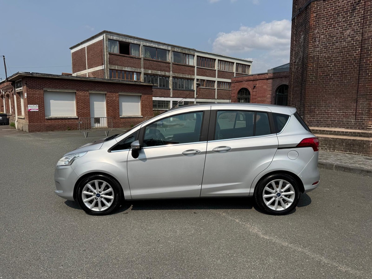 Ford B-max 1.0 ECOBOOST S&S  125 TITANIUM- DISTRIBUTION NEUVE