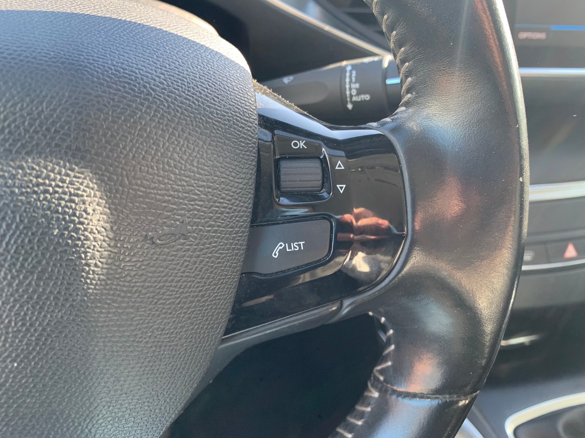 Peugeot 308 130 ch | Allure | Caméra de recul | Apple car play | Régulateur vitesse | Barres de toit