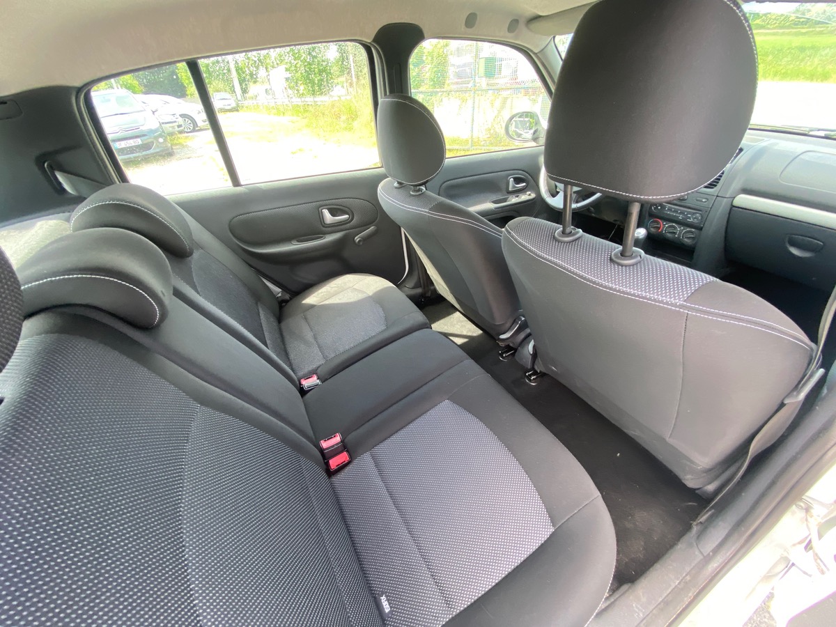 RENAULT Clio campus 1.5 dci 65cv très propre 099180km