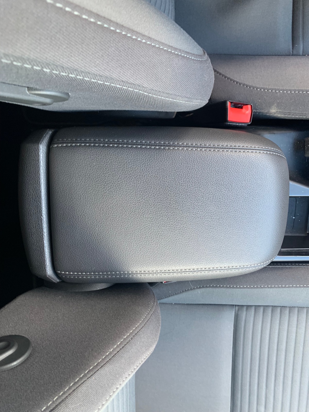 Ford C-max 170 chevaux | Titanium | Radar avant et arrière | Sièges chauffants | Apple car play