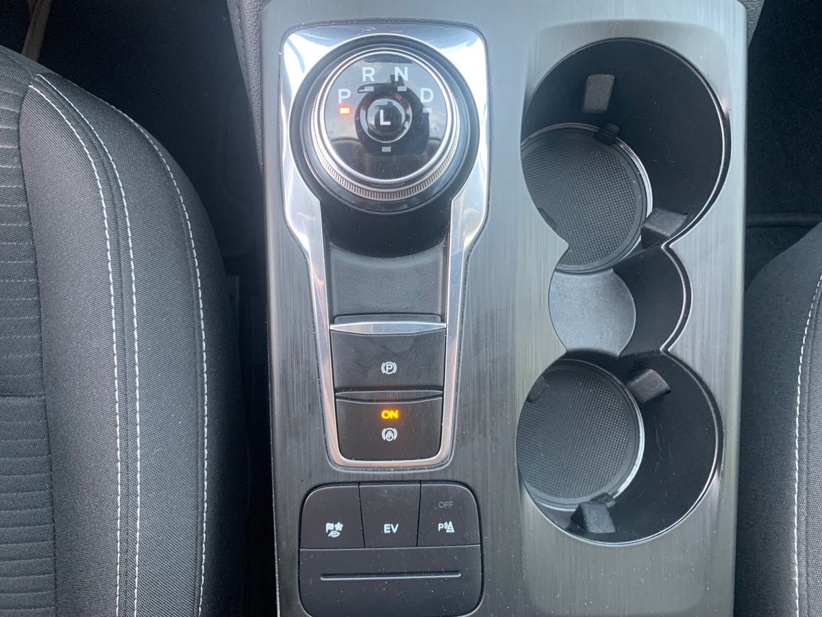 Ford Kuga 225 ch | 2.5 PHEV | Titanium | Apple car Play | Radar de stationnement avant et arriére
