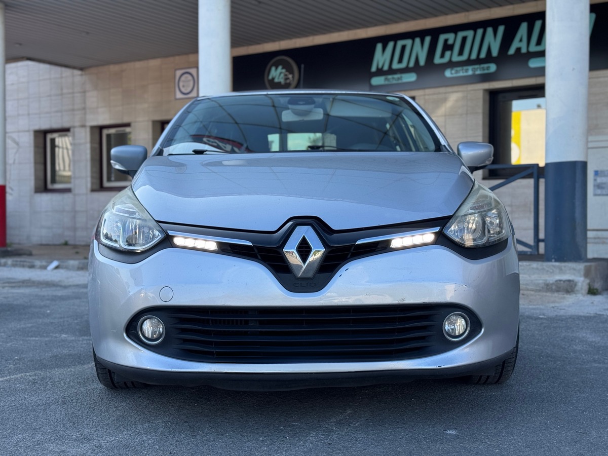 RENAULT Clio IV 1.5 dCi Limited S&S 90 cv - Ecran multimédia