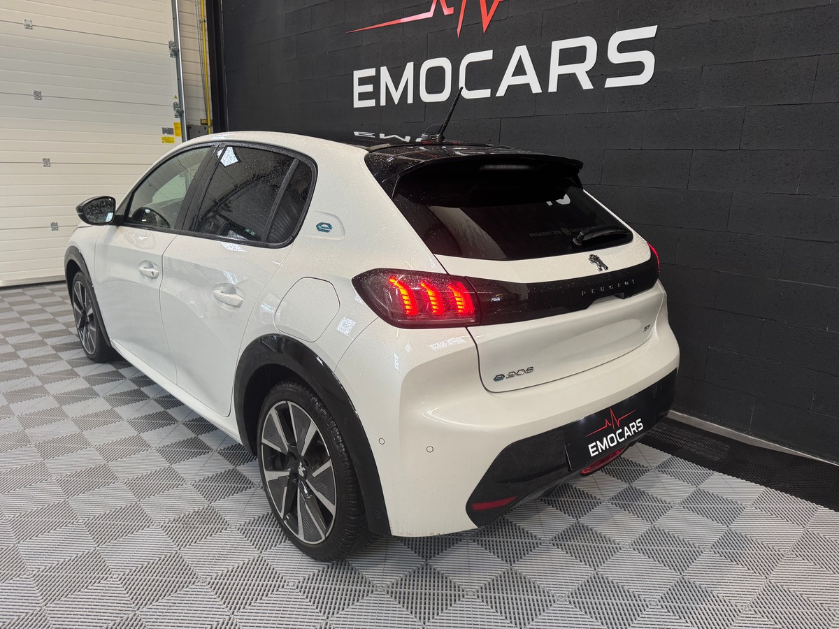 Peugeot 208 e-208 136ch GT