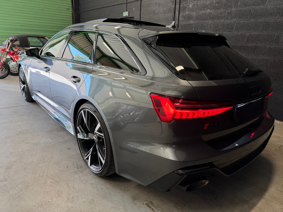 Audi RS6 Avant C8 4.0 V8 600ch FREIN CERAMIQUE / TOIT PANORAMIQUE / SIEGE AV CHAUFFANT VENTILE