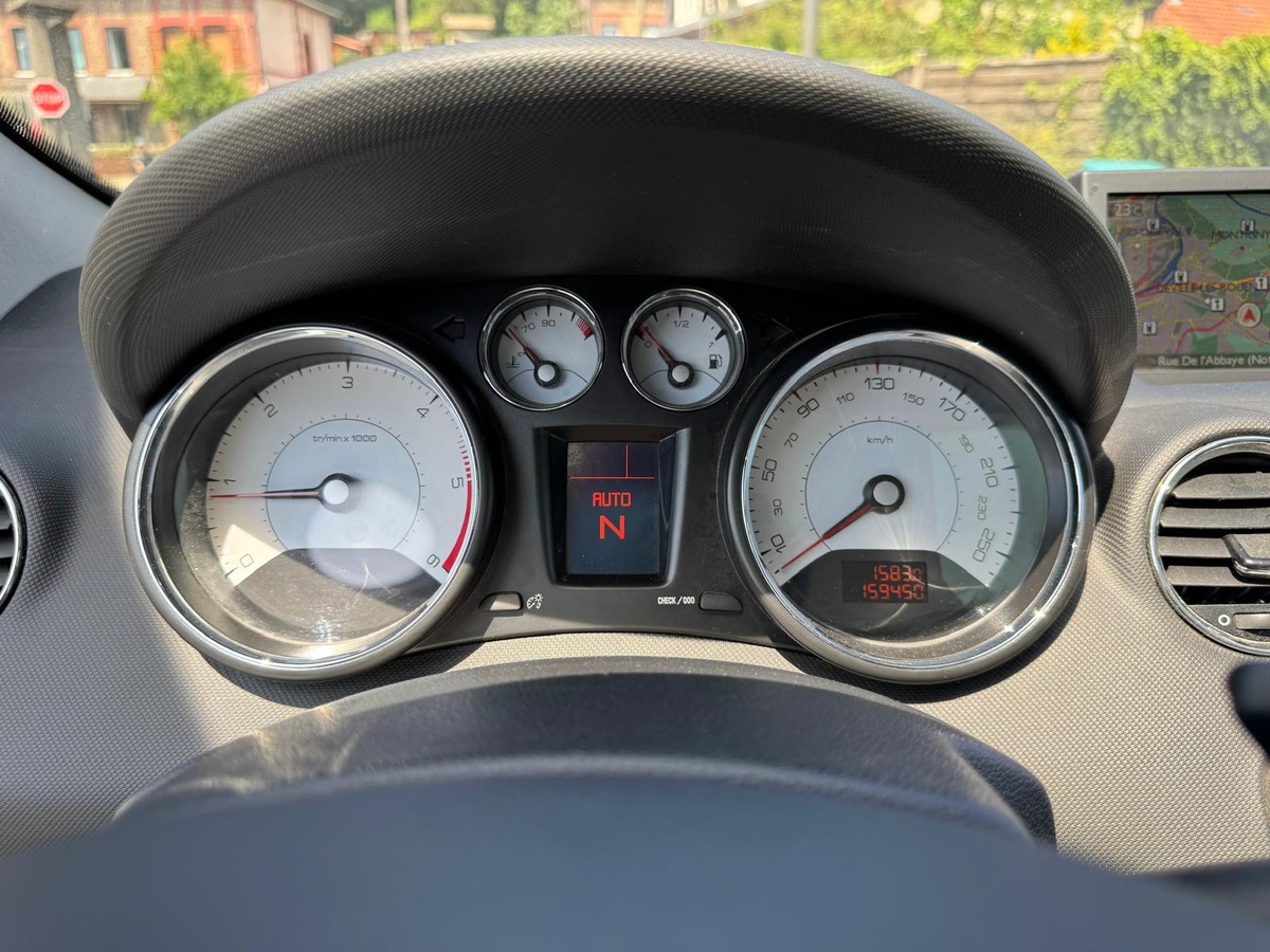 Peugeot 308 SW 1.6 HDI 112-7 PL- BOITE AUTOMATIQUE-DISTRIBUTION NEUVE