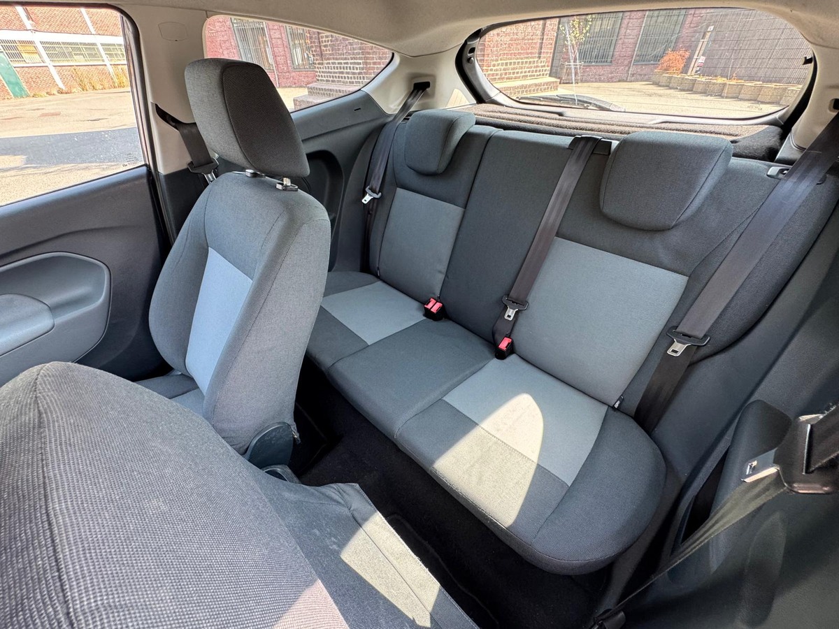 Ford Fiesta 1.4 TDCI 70- Première main- Distribution neuve