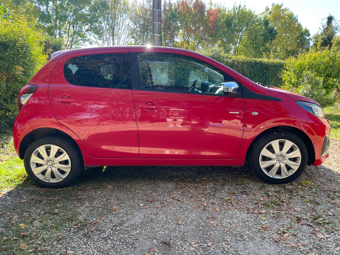 Peugeot 108 1.0 vti 72 ch version STYLE - 1 er main et Historique Complet