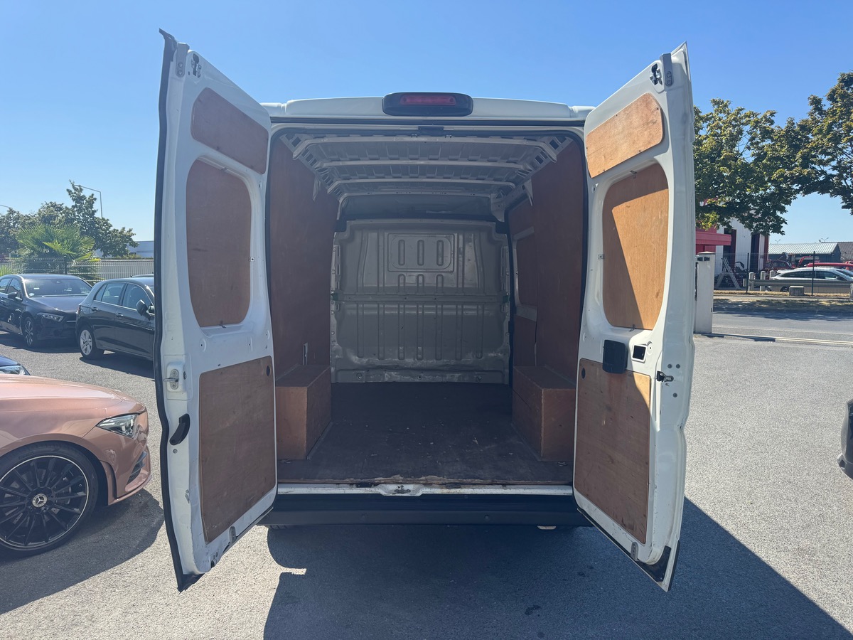 Peugeot Boxer L2H2 2.2 BHDI 120CH PREMIUM PACK